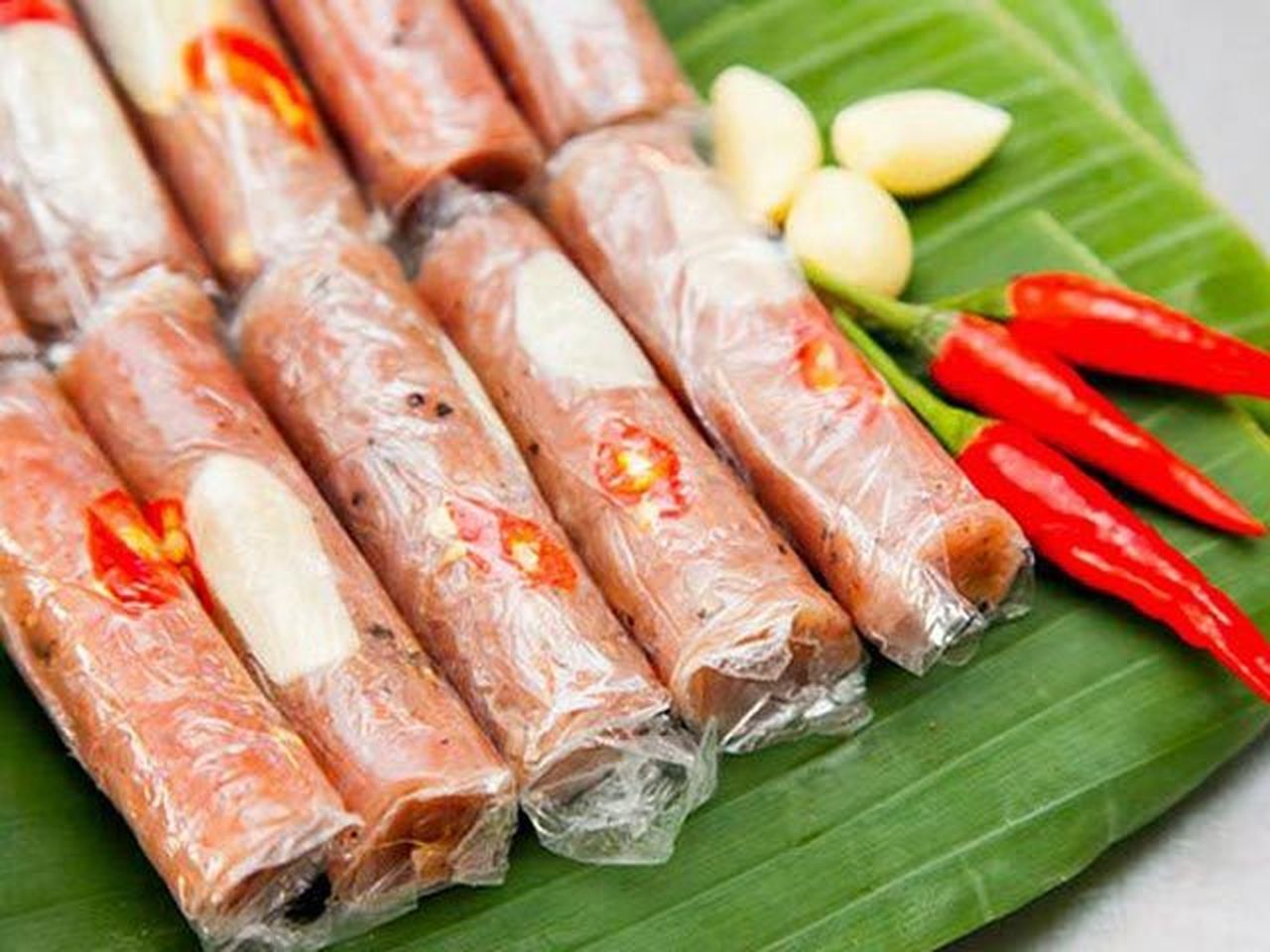 Nem chua Hồng Vân 190g